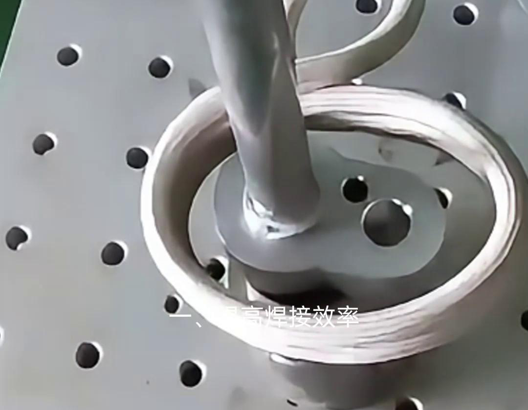 鋁件焊接設(shè)備中，手持式高頻焊機(jī)是一種適用于鋁管焊接的高效、便捷的焊接工具