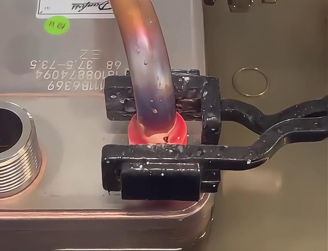 手持式高頻焊機在散熱器銅鋁焊接領(lǐng)域的應用