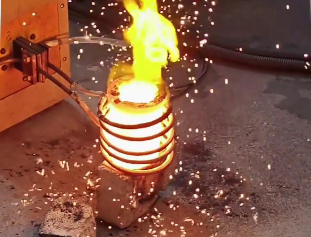 海拓 220V 小型高頻熔煉爐，開啟1斤鋼份金屬熔煉新體驗(yàn)