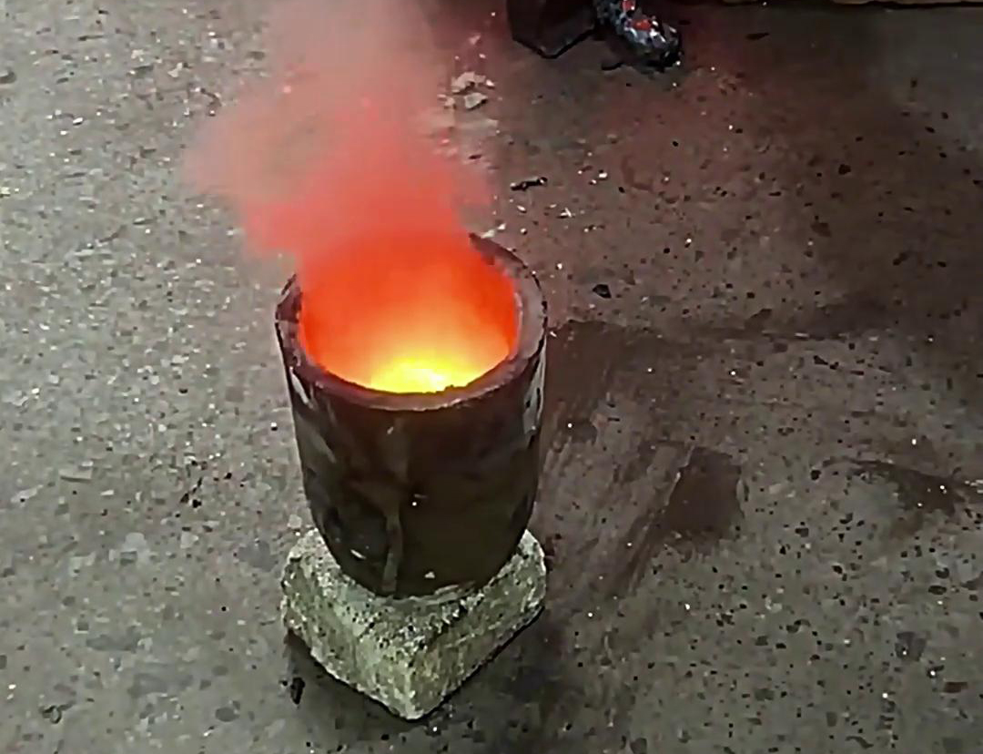 海拓中高頻感應加熱熔煉爐，小型金屬加工工廠的得力伙伴