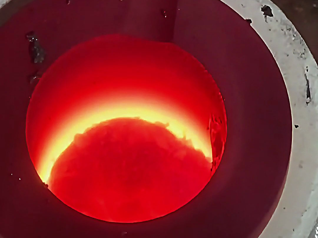 海拓小型高頻熔煉爐：適配三元催化器類金屬粉末熔煉，分離需搭配后續(xù)處理