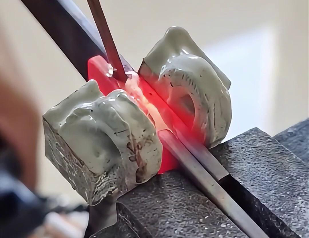 手持式高頻機確實是進行變壓器銅排焊接的理想設備之一