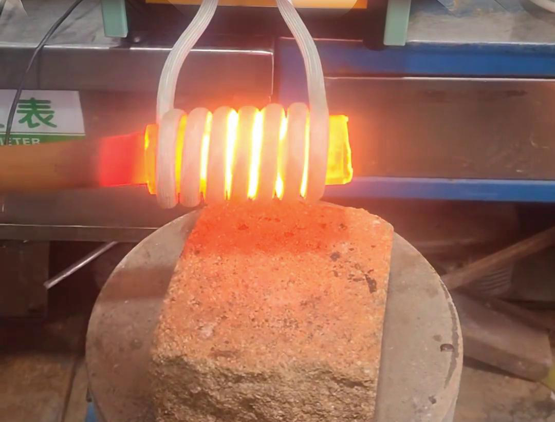 高頻感應(yīng)加熱機(jī)，實(shí)心棒料熱處理實(shí)在快速方便