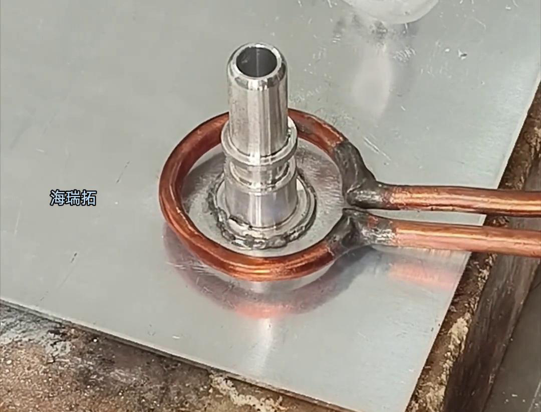 高頻焊接鋁件具有高效性、焊接質(zhì)量、環(huán)保性能以及廣泛應(yīng)用領(lǐng)域上