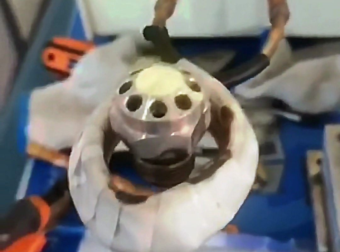 磁懸浮感應(yīng)加熱，這也是高頻機(jī)一種比較另類的加熱