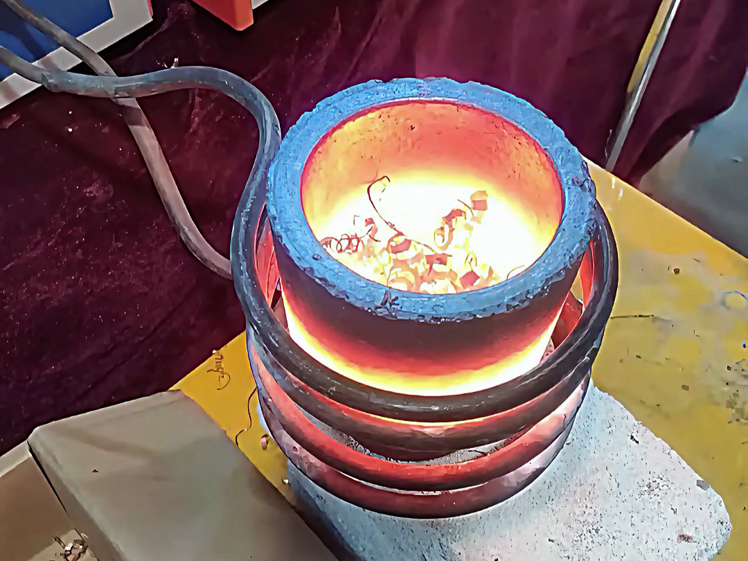 高頻熔金爐  用它來熔煉紫銅沒問題