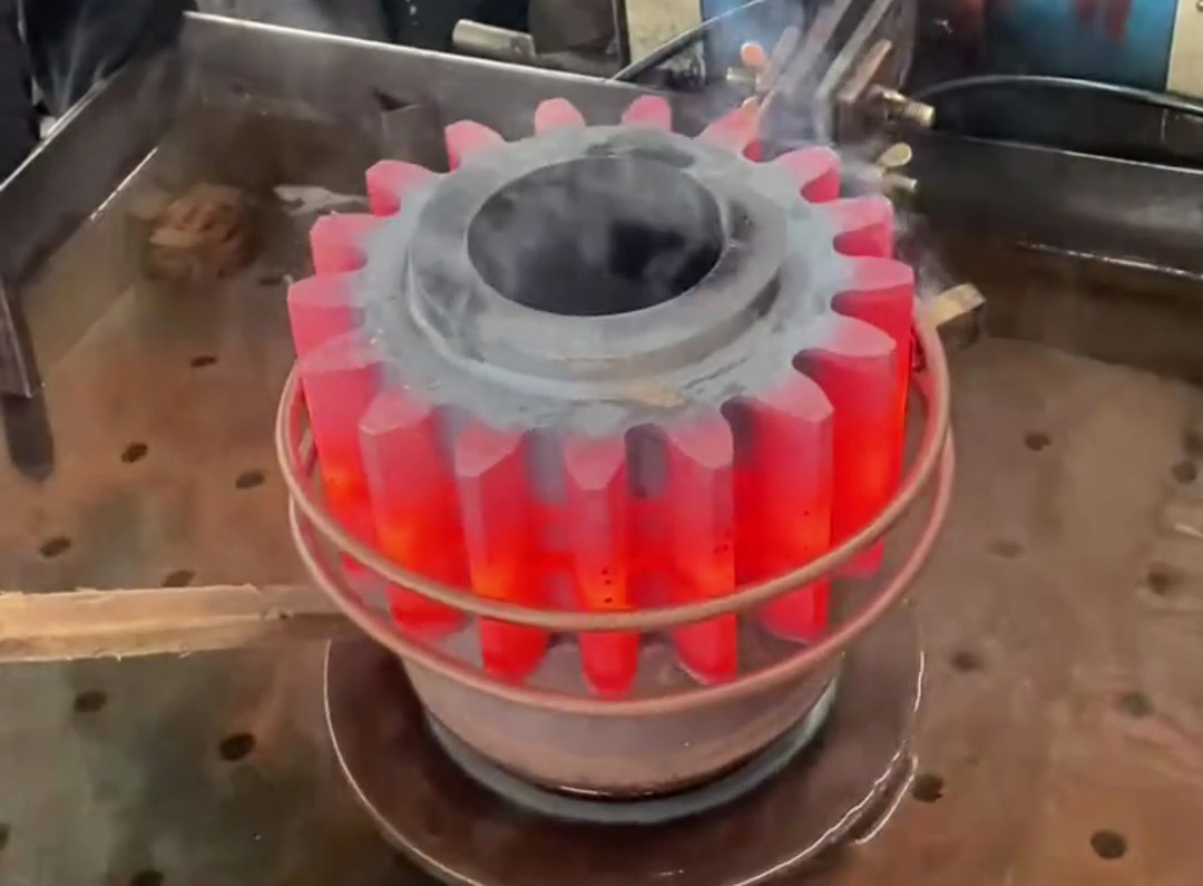 齒輪淬火頻率怎么選？中頻淬火VS超高頻淬火，哪種更適合你的齒輪？